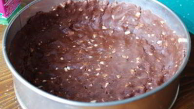 тарт с миндалем и молочным шоколадом