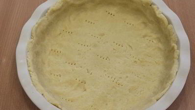 тарт с персиками и сыром бри