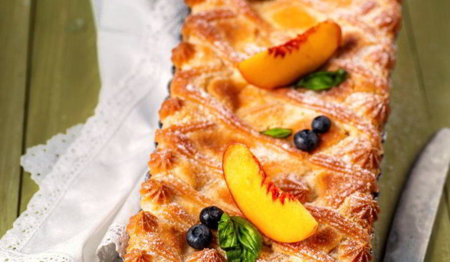 Рецепт тарта с персиками и заварным кремом