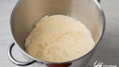 тарт с персиками и заварным кремом