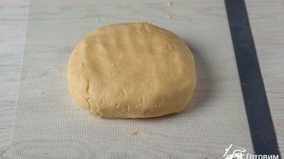 тарт с персиками и заварным кремом