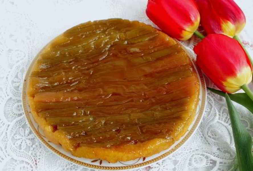 Тарт с ревенем и кардамоном