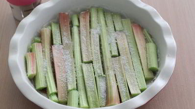 тарт с ревенем и кардамоном