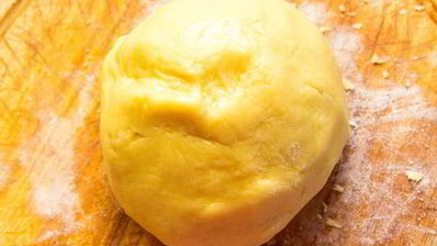 тарт с ванильной грушей и заварным кремом под шапочкой из мереги