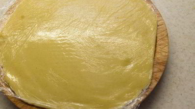 тарт с ванильной грушей и заварным кремом под шапочкой из мереги