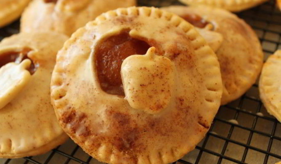 Рецепт тарта с яблоками в карамели