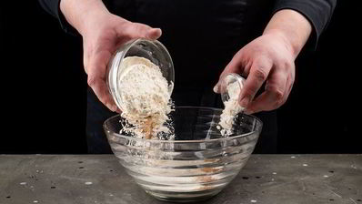 творожный тарт с малиной