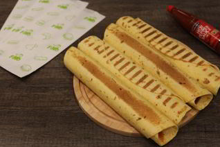 Тортилья с сыром и сосиской