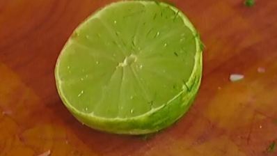 тортилья с цыпленком, имбирем и чили