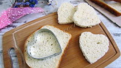 французские тосты в виде сердца