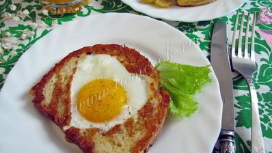 французские тосты в виде сердца