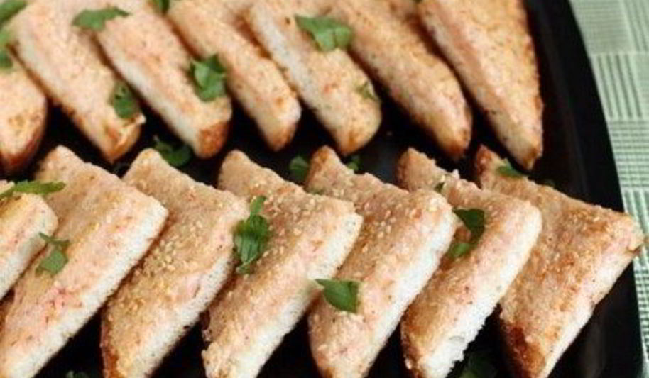 Рецепт хрустящих креветочных тостов с кунжутом