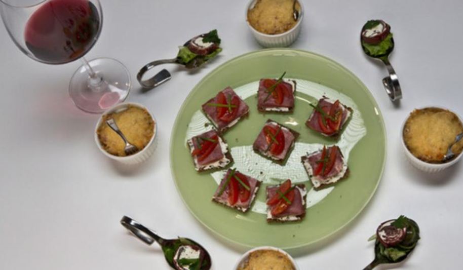 Рецепт тостов деликатесных с языком