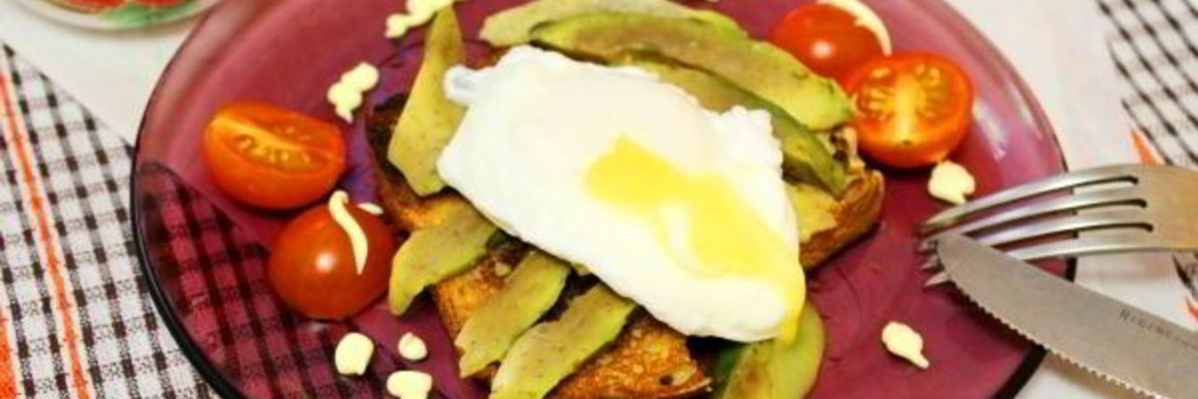 Тосты с авокадо и яйцом пашот