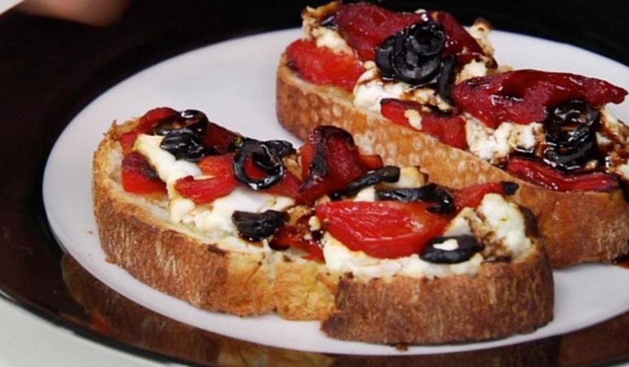 Рецепт тостов с козьим сыром