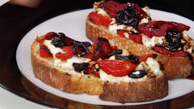 тосты с козьим сыром