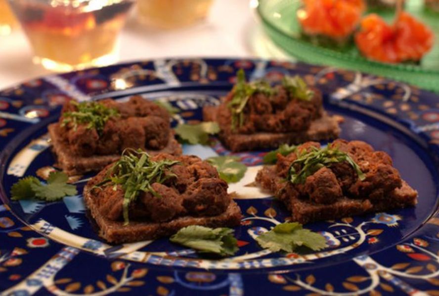 Тосты с печеночным паштетом