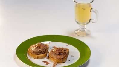 тосты с творогом и шоколадной пастой