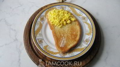 тосты с яйцом к празднику