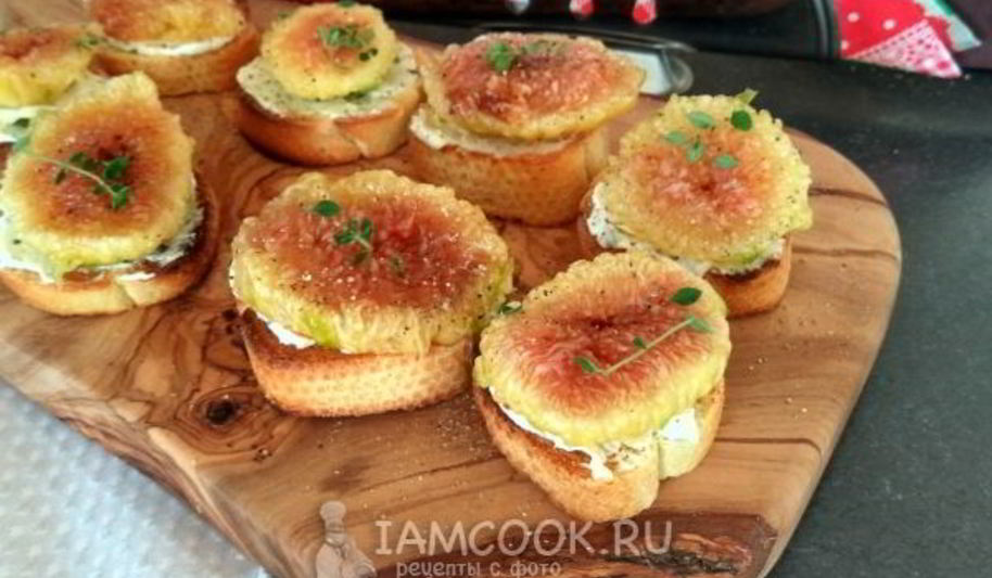 Рецепт тостов со сливочным сыром и свежим инжиром