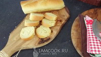 тосты со сливочным сыром и свежим инжиром