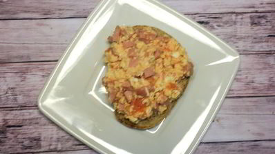 яичница на хлебе