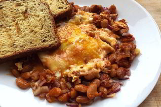 Яичница с фасолью