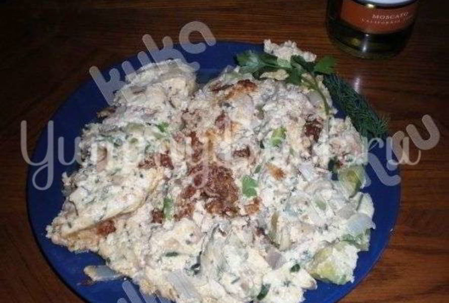 Яичница с грибами и лососем по-калифорнийски