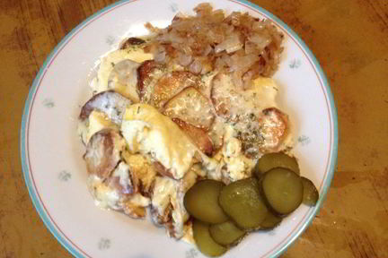 Яичница с картофелем и сыром