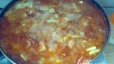 яичница с помидорами и сыром