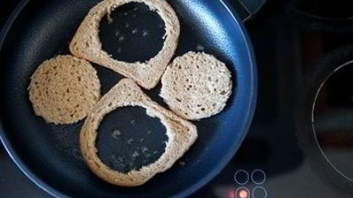 яичница в иллюминаторе