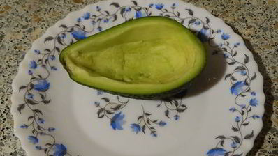 яичница в лодочке авокадо