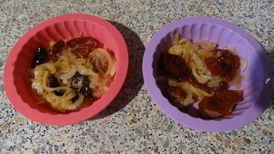 запечённая глазунья с вялеными томатами