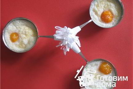 Яйца, запеченные с крабовыми палочками