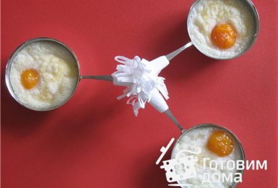 Яйца, запеченные с крабовыми палочками