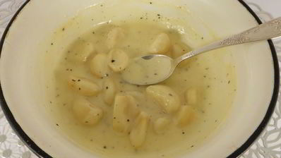 закуска из чеснока в сметанно-медовом соусе