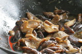 Закуска из грибов шиитаке