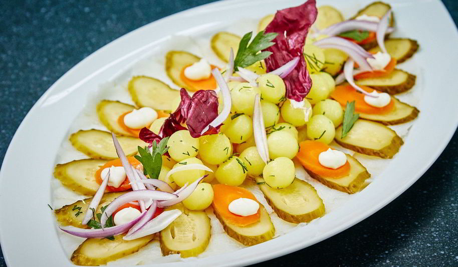 Рецепт закуски из соленого палтуса и картофеля