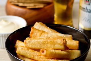 Закуска из сулугуни в тесте фило