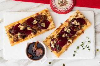 Закуска из теста фило, свеклы и инжира