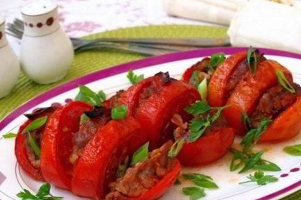Закусочные помидоры, запеченные с фаршем
