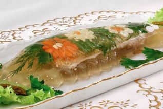 Заливное из форели в формах