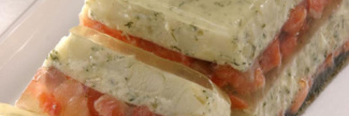 Заливное из картофеля и лосося