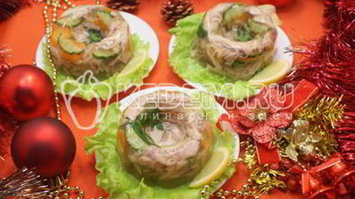 заливное из курицы новогоднее