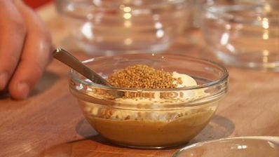 заливное из телячьего языка с ржаным хлебом