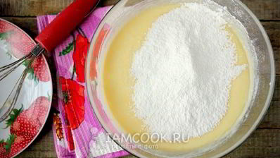 заливное тесто на кефире для пирога