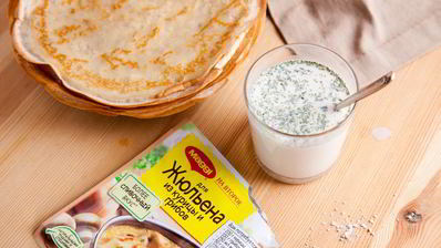 блинные мешочки с жюльеном из курицы и грибов