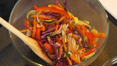 дорада, фаршированная жюльеном из овощей