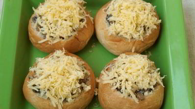 грибной жульен в булочке