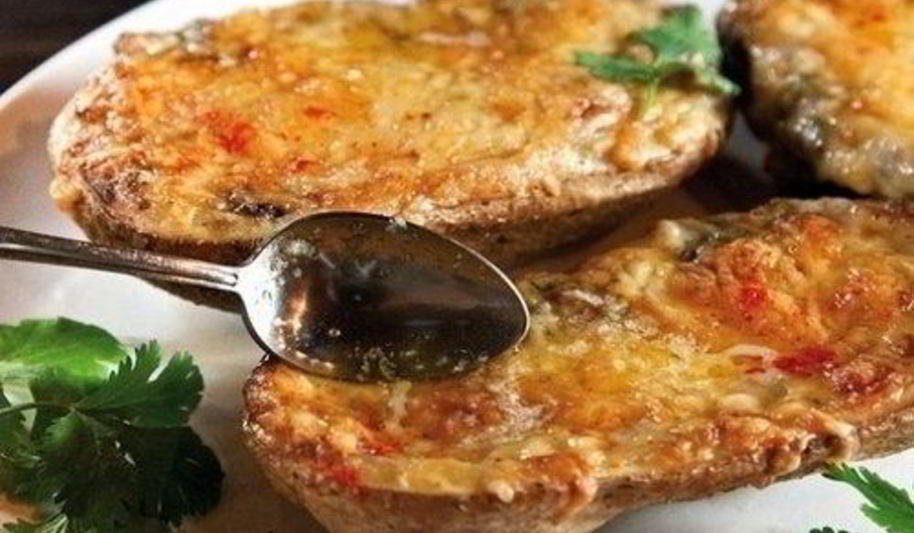 Рецепт грибного жульена в картофеле под сыром